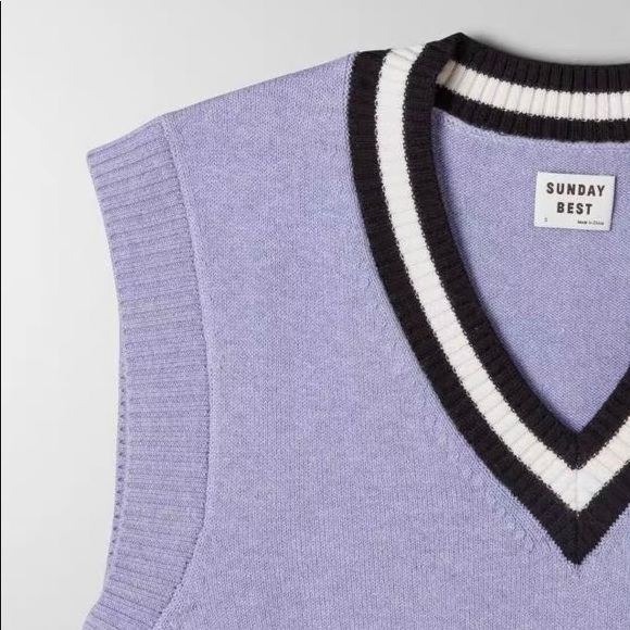 Aritzia Sunday Best Women Quinn Sweater Vest - Picture 3 of 6